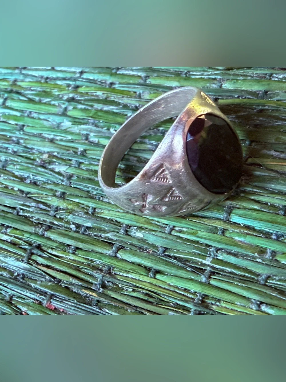 Vintage Sterling Silver Faceted Hematite Men's Southwestern Ring sz 8?